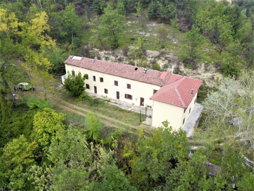 Villa Padronale in Vendita a Loazzolo