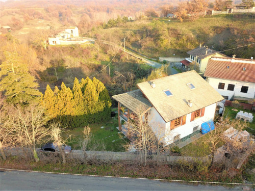 Villa / Villetta in Vendita a Mioglia