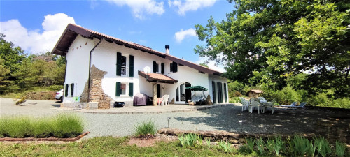 Villa / House for Sale to Malvicino