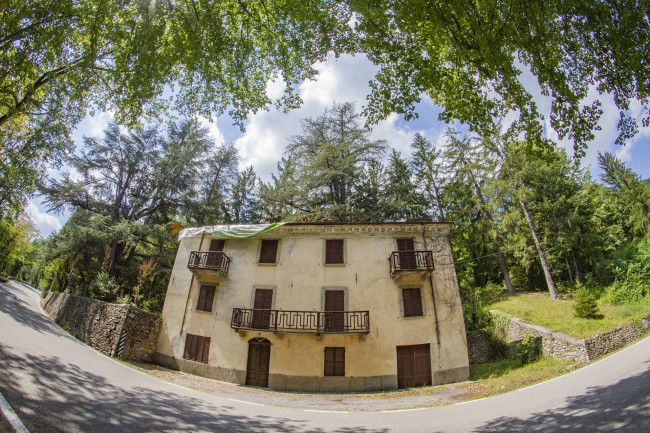 Villa Padronale in Vendita a Castelletto Uzzone
