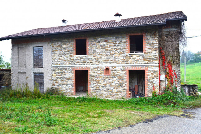 Country House (rustic) for Sale to Ponti