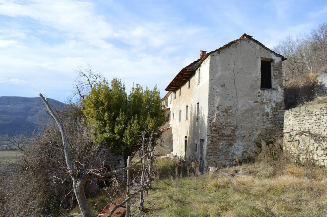 Casa Rustica - Semindipendente in Vendita a Saliceto