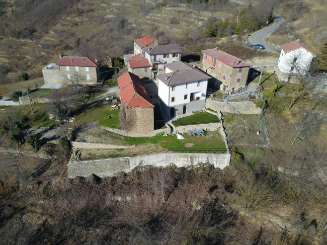 Villa / House for Sale to Roccaverano