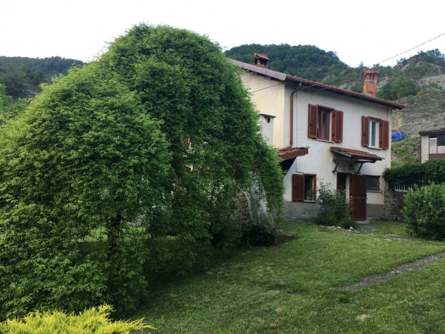 Villa / Villetta in Vendita a Spigno Monferrato