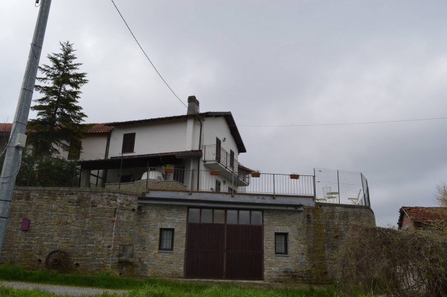 Villa / House - Semi-detached for Sale to Piana Crixia