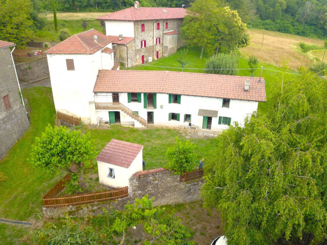 Farmhouse / Estate for Sale to Roccaverano