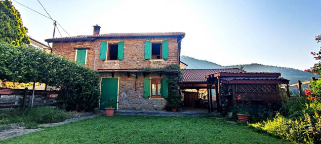 Casa Rustica in Vendita a Serole