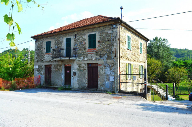 Haus - Halb Frei Stehend in Kauf bis Piana Crixia