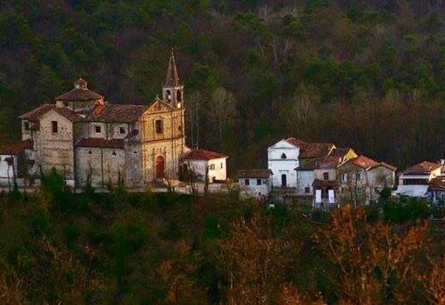 Casa semi-indipendente in vendita a Piana Crixia (SV)