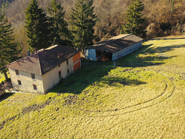 Casa Rustica in Vendita a Cengio