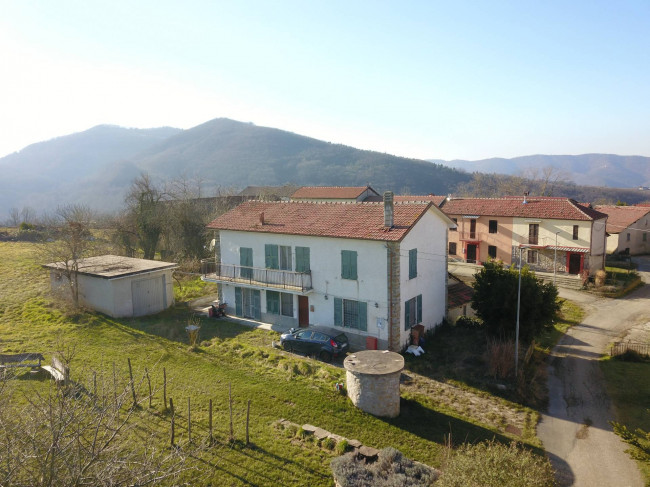 Villa / Villetta in Vendita a Pezzolo Valle Uzzone