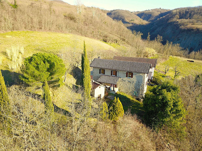 Villa / Villetta in Vendita a Ponzone