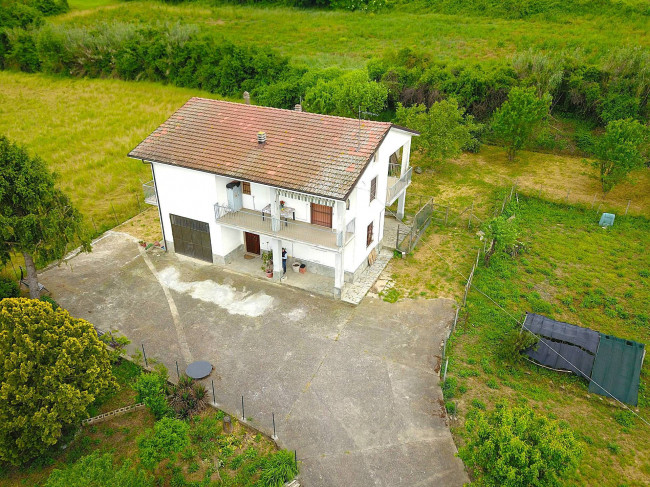 Casa in Vendita a Monastero Bormida