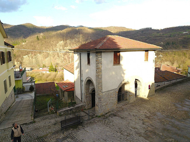 Casa - Semindipendente in Vendita a Castelletto Uzzone