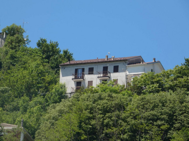 Villa / Villetta in Vendita a Ponzone
