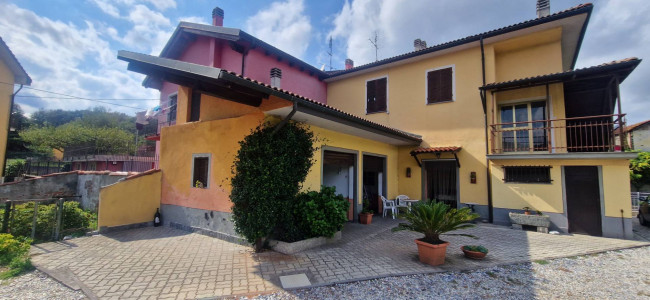 Casa - Semindipendente in Vendita a Cairo Montenotte