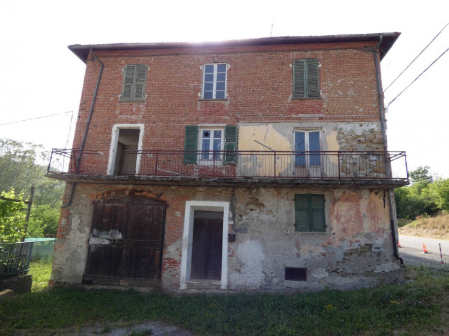 Casa Rustica - Semindipendente in Vendita a Piana Crixia