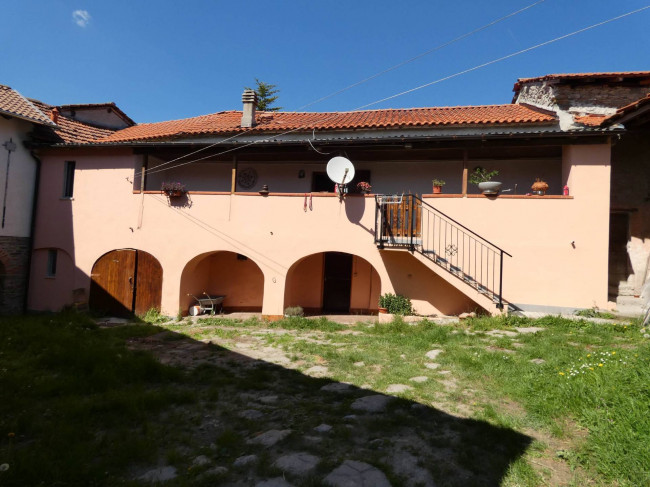 Casa - Semindipendente in Vendita a Piana Crixia