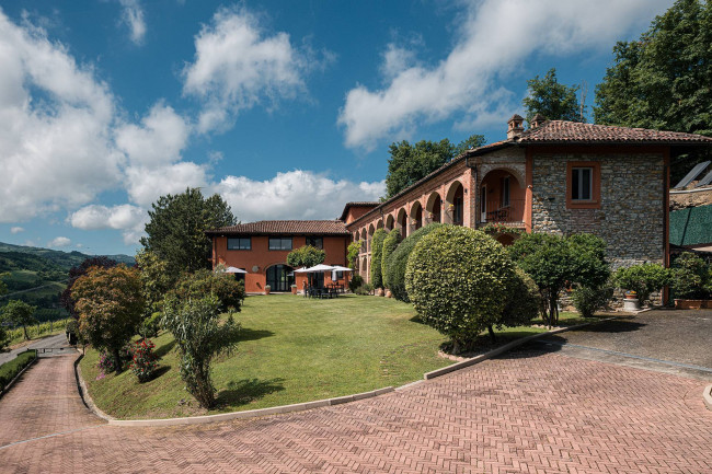 Landhaus in Kauf bis Monastero Bormida