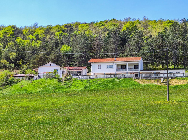 Villa in Kauf bis Dego