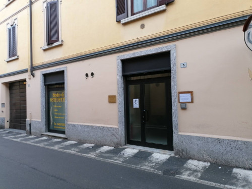 Locale commerciale in affitto