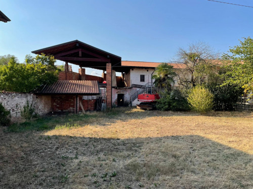 Casa singola in vendita