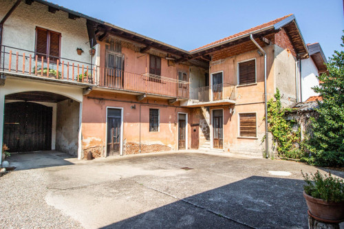Casa di Corte in vendita