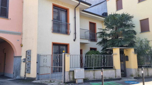 Villa bifamiliare in vendita