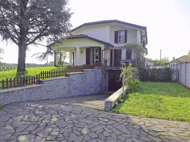 Villa in vendita a Marcallo Con Casone (MI)