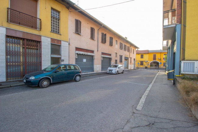 Fondo commerciale in vendita a Inveruno (MI)