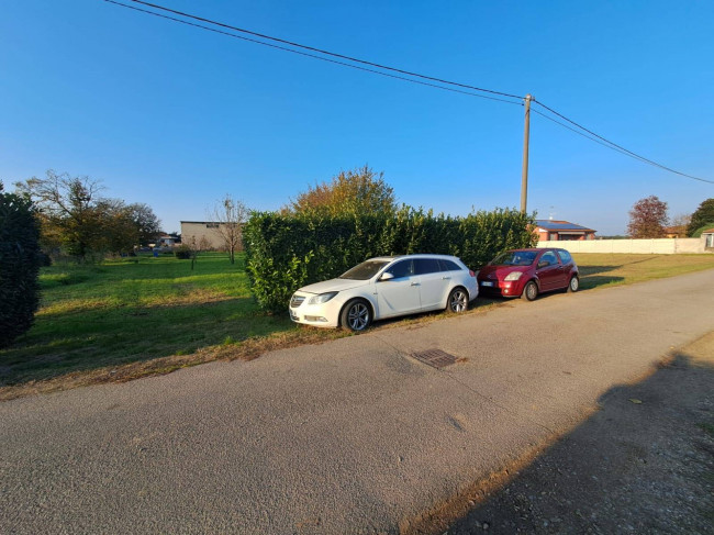 Terreno edificabile in vendita a Marcallo Con Casone (MI)