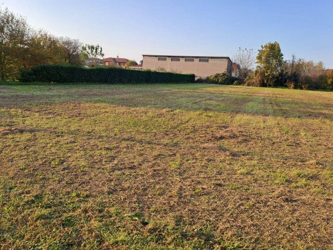 Terreno edificabile in vendita a Marcallo Con Casone (MI)