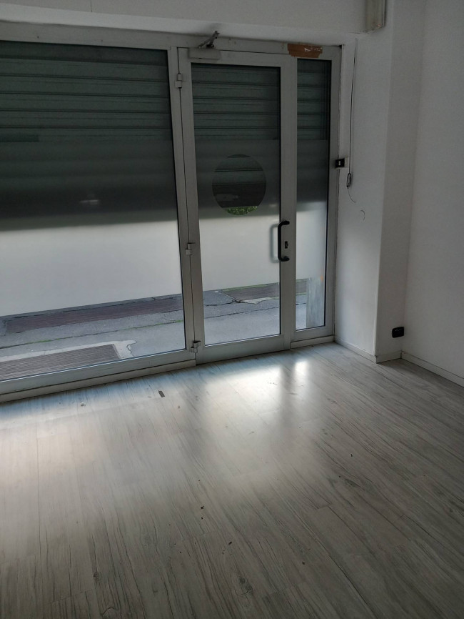 Locale commerciale in vendita