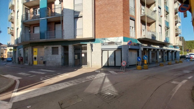 Locale commerciale in vendita