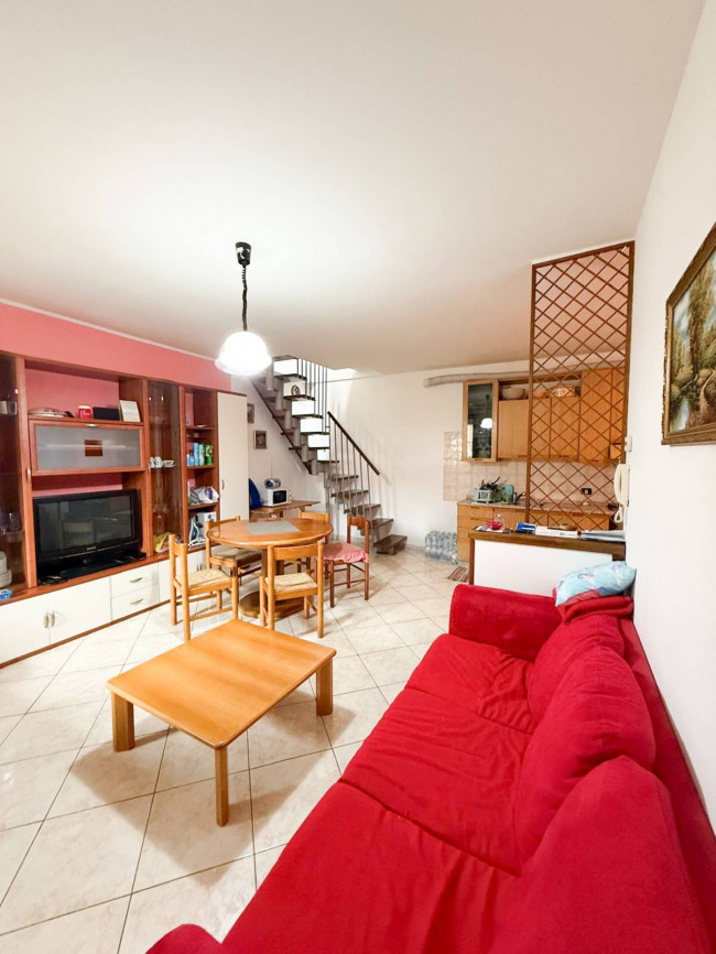 Appartamento in corte in vendita