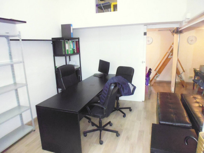 Locale commerciale in affitto