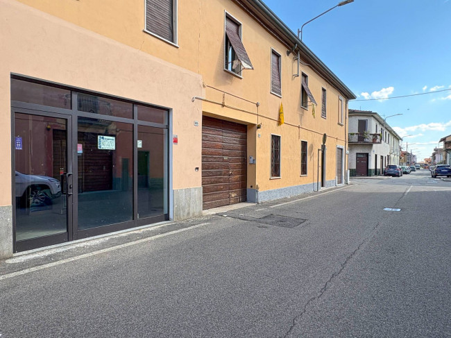 Locale commerciale in affitto