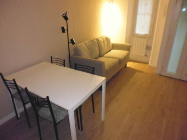 Appartamento in corte in affitto