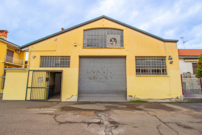 Capannone in affitto