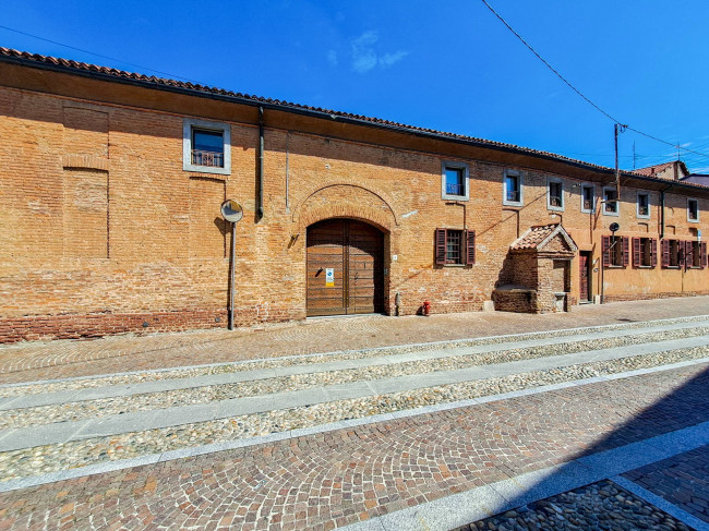 Appartamento in corte in vendita