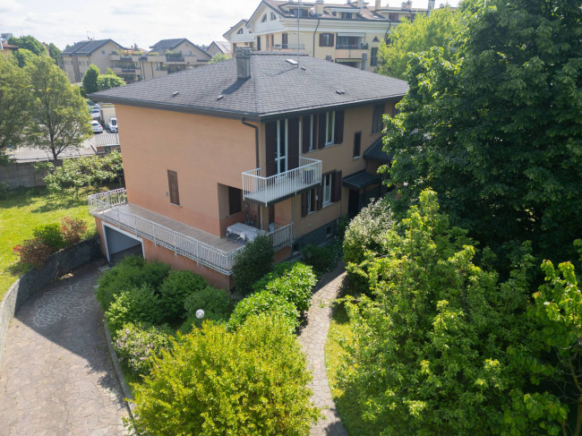 Appartamento in villa in vendita