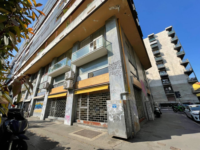 Locale commerciale in vendita