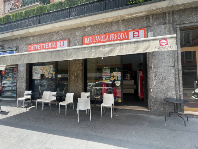 Locale commerciale in vendita