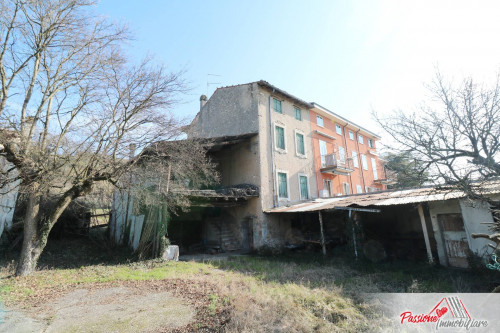 Rustico in vendita a Parona, Verona (VR)