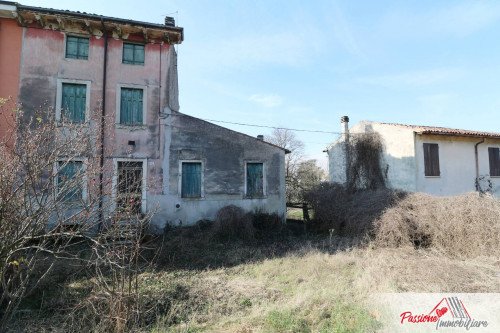 Rustico in vendita a Parona, Verona (VR)