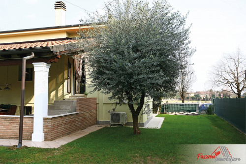 Villa in vendita a Sommacampagna