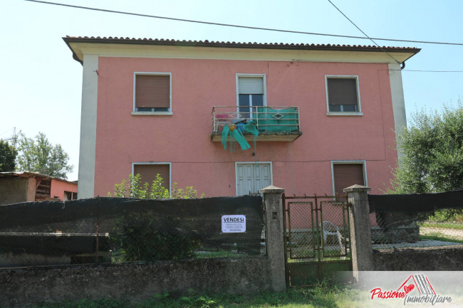 Casa singola in vendita a Verona