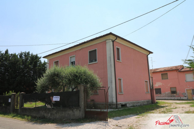 Casa singola in vendita a Verona