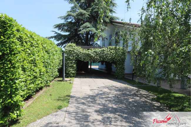 Villa in vendita a Bussolengo