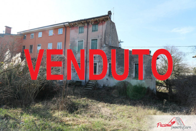 Rustico in vendita a Verona
